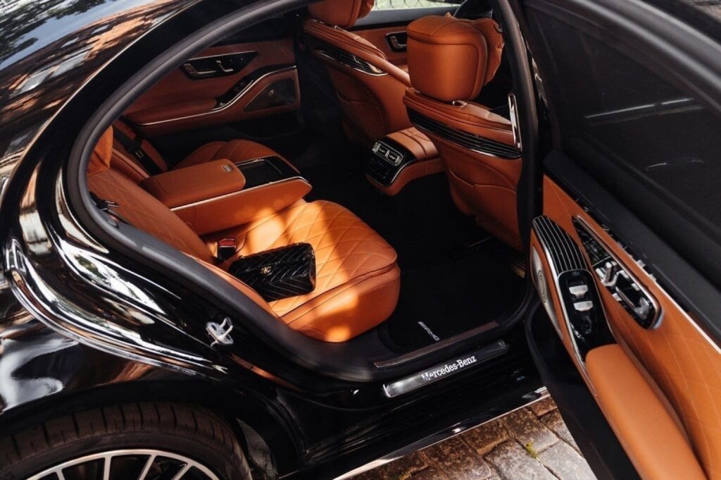 Ballarat Chauffeur Service | Ballarat Airport Transfers to & from Melbourne Airport
