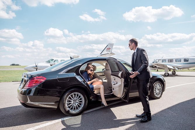 Beaumaris Chauffeur Service | Beaumaris Airport Transfers