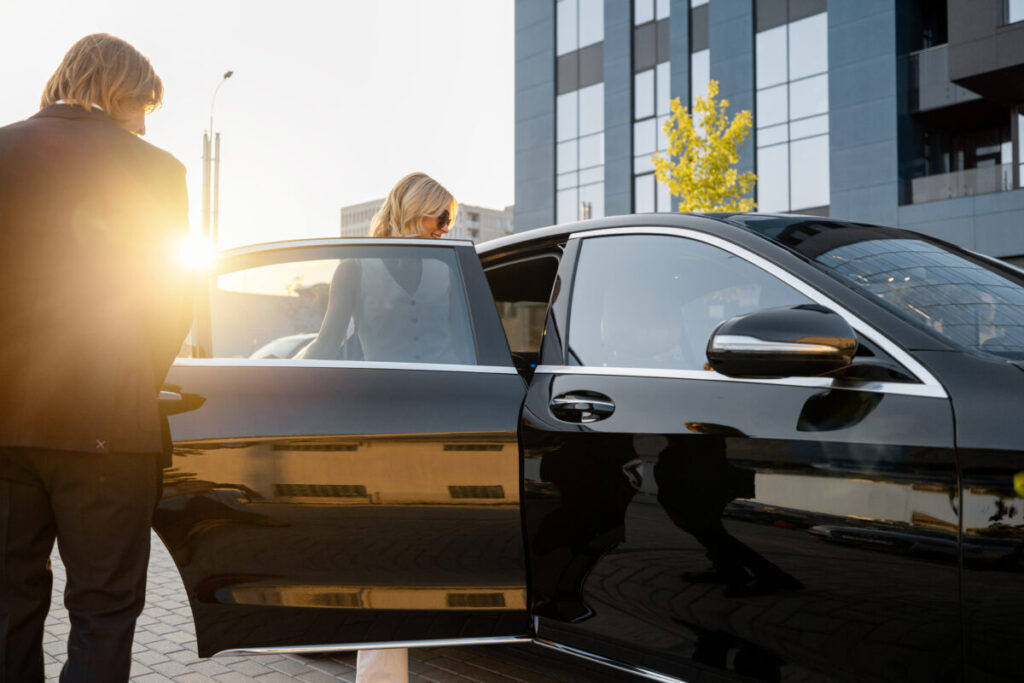 Carrum Downs Chauffeur Service | Carrum Downs Airport Transfers to & from Melbourne Airport